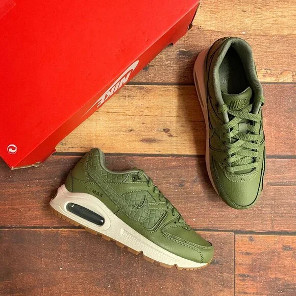 Nike Women's Air Max Command PRM 